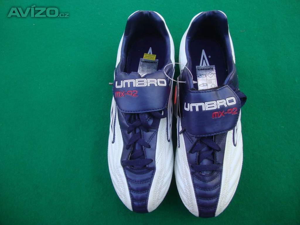 Foto inzerátu Nové kopačky Umbro mx-92 vel.43 na trávu plastové špunty