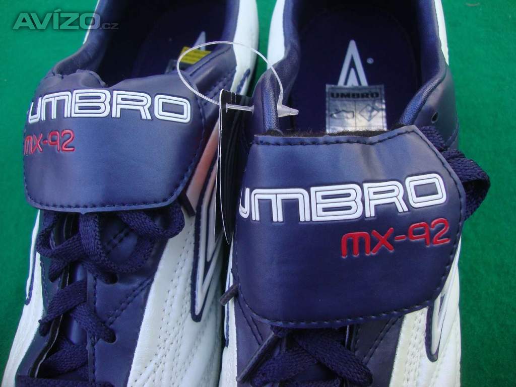 Foto inzerátu Nové kopačky Umbro mx-92 vel.43 na trávu plastové špunty