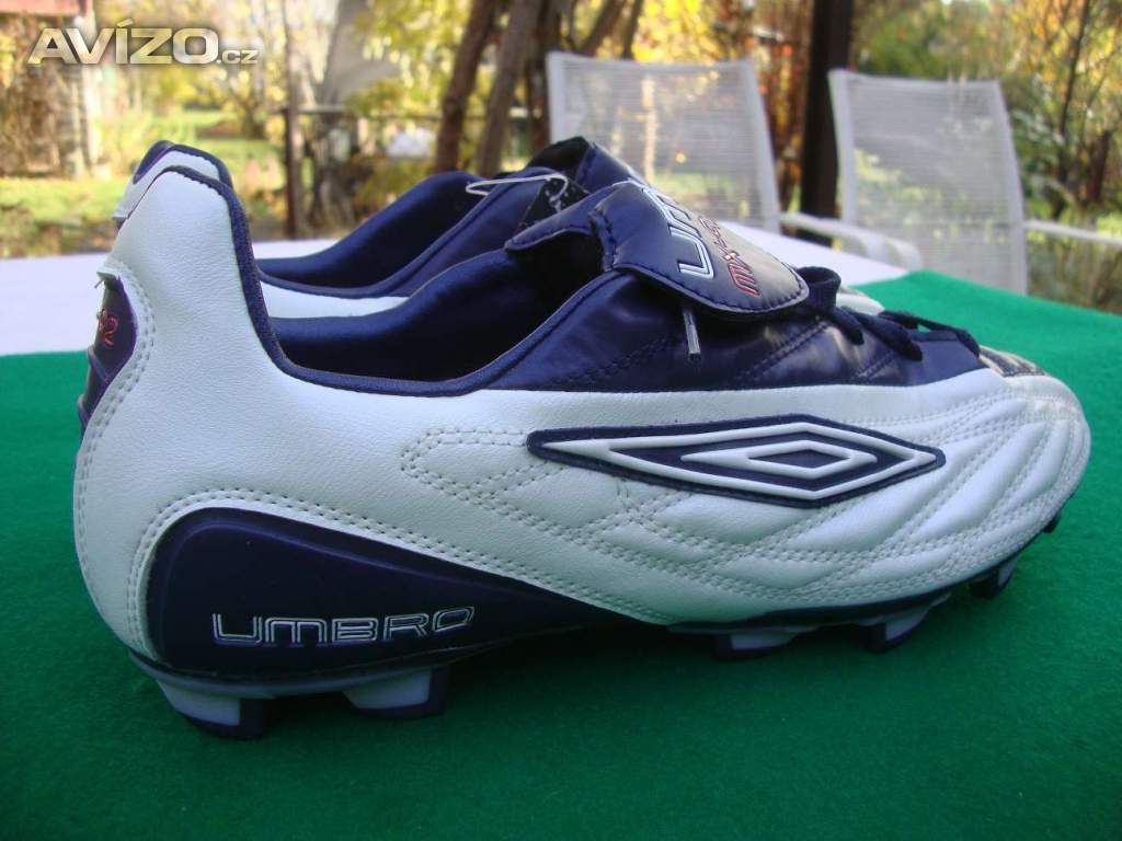 Foto inzerátu Nové kopačky Umbro mx-92 vel.43 na trávu plastové špunty