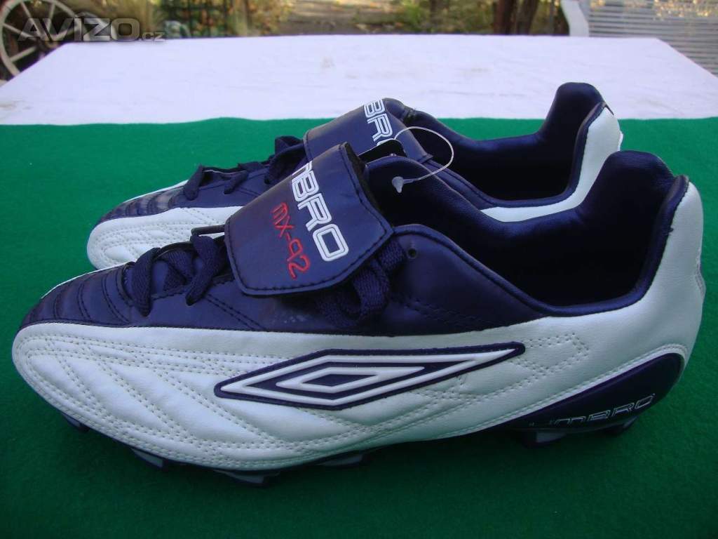 Foto inzerátu Nové kopačky Umbro mx-92 vel.43 na trávu plastové špunty