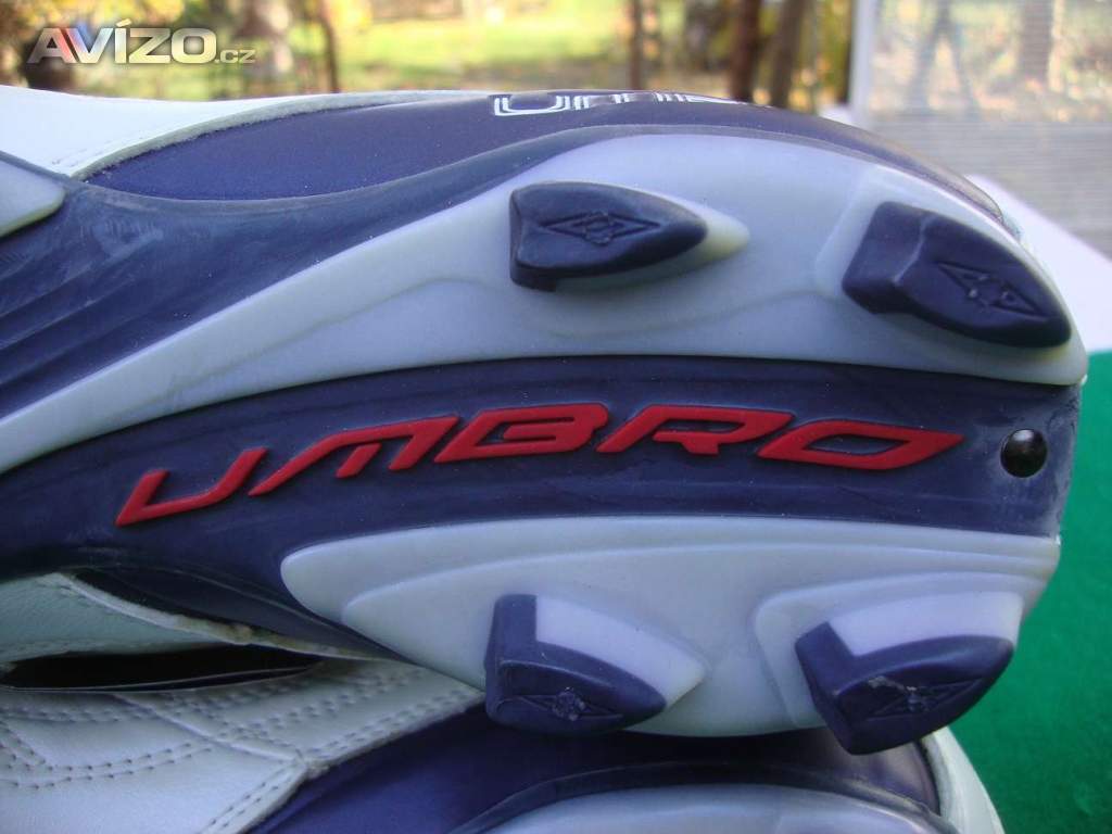 Foto inzerátu Nové kopačky Umbro mx-92 vel.43 na trávu plastové špunty