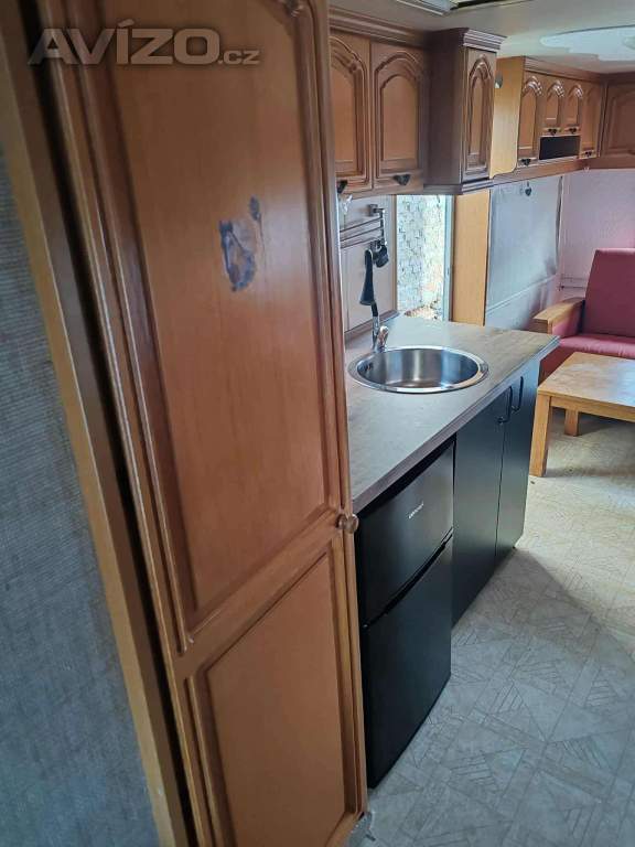Foto inzerátu Prodám karavan, vhodný na zahradu