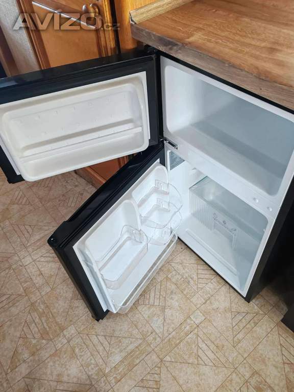 Foto inzerátu Prodám karavan, vhodný na zahradu