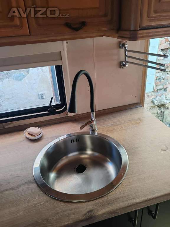 Foto inzerátu Prodám karavan, vhodný na zahradu