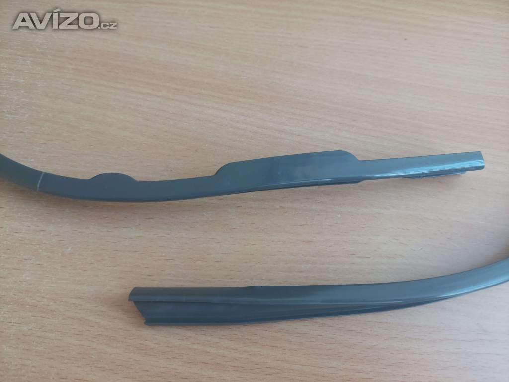 Foto inzerátu Suzuki Samurai, Jimny - ochranná boční lišta 