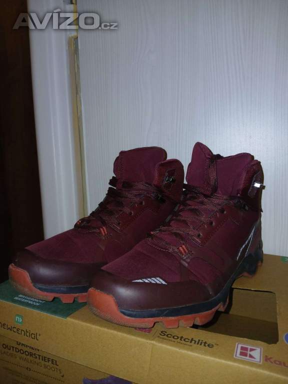 Foto inzerátu Trekové boty 