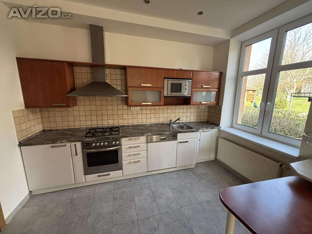 Foto inzerátu Dvougenerační rodinný dům 300m2 + zahrada 1399m2 ul.Křížkovského