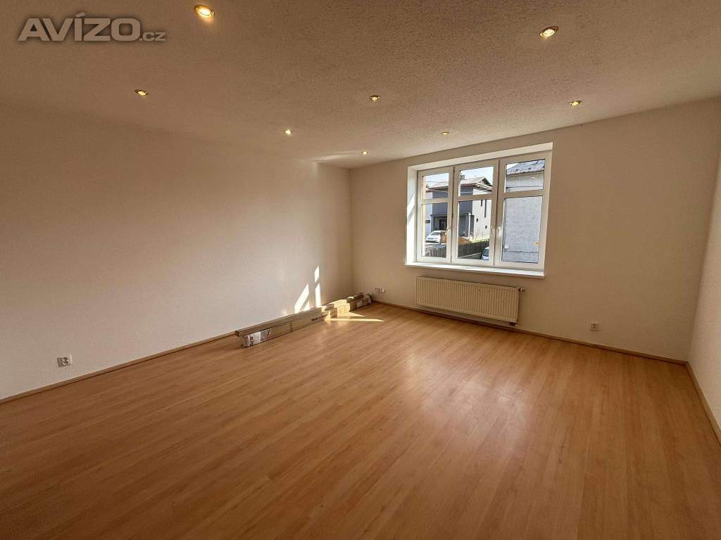 Foto inzerátu Dvougenerační rodinný dům 300m2 + zahrada 1399m2 ul.Křížkovského