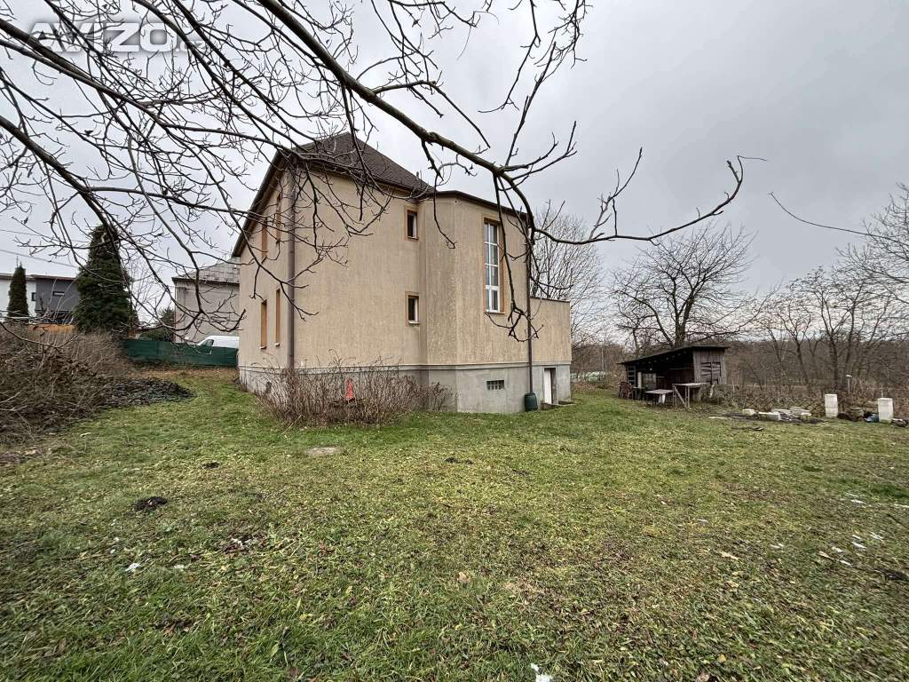 Foto inzerátu Dvougenerační rodinný dům 300m2 + zahrada 1399m2 ul.Křížkovského