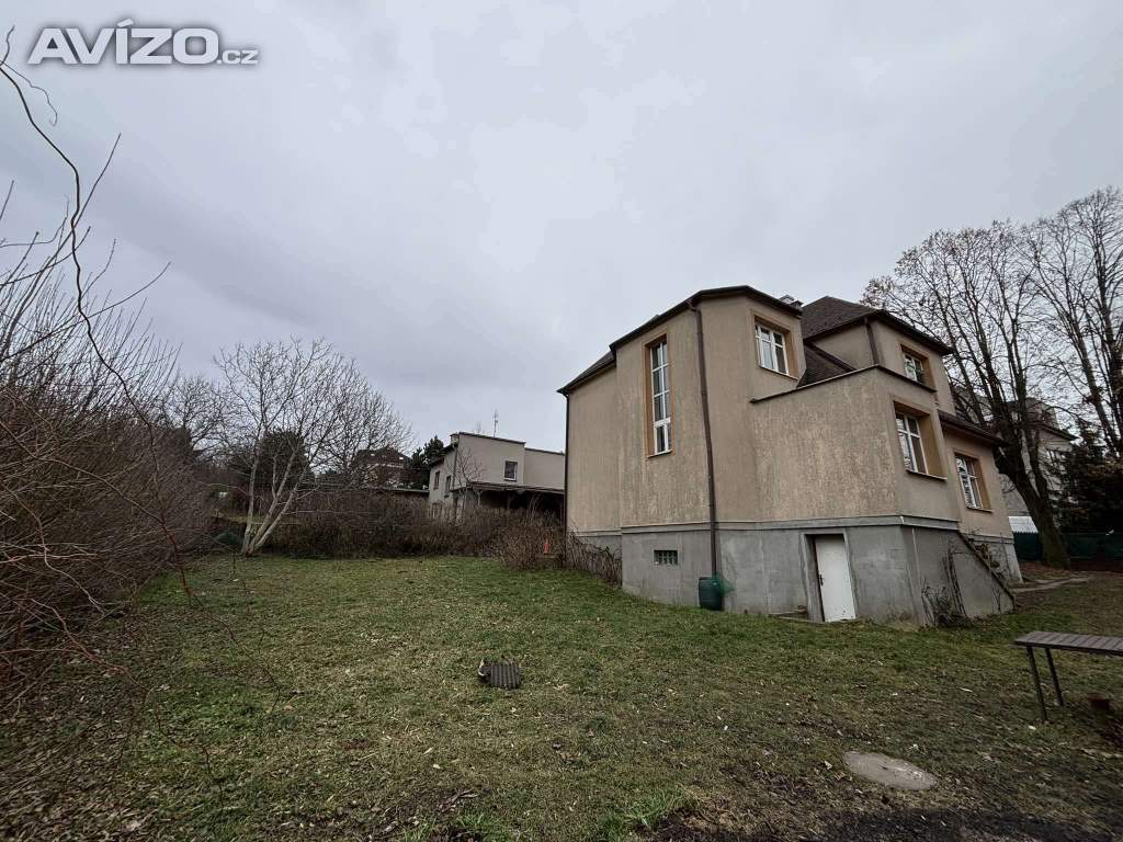 Foto inzerátu Dvougenerační rodinný dům 300m2 + zahrada 1399m2 ul.Křížkovského