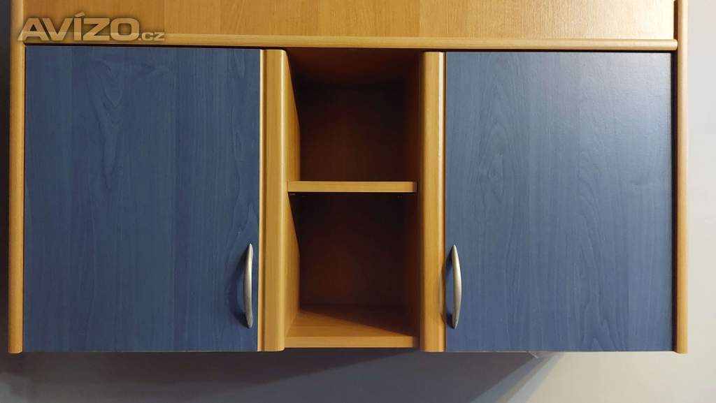 Foto inzerátu nábytek včetně postele