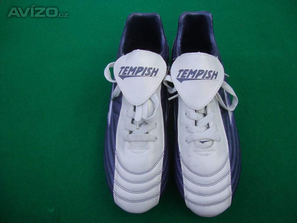Nové kopačky Tempish Calibra vel.44 na trávu plastové špunty
