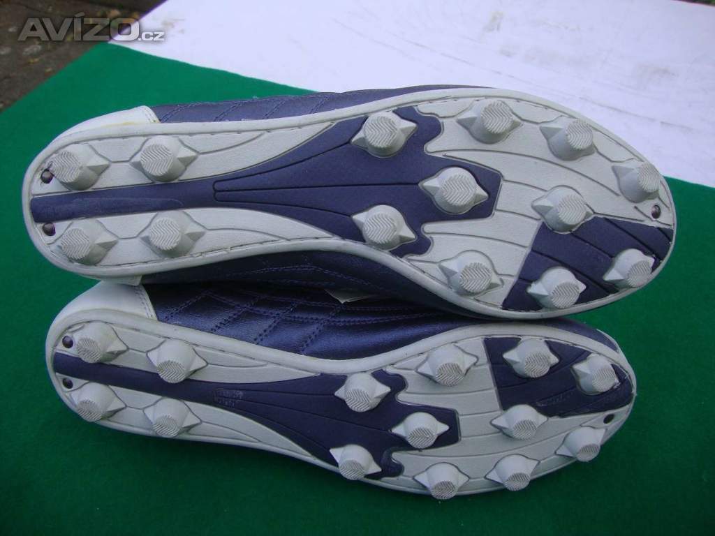 Foto inzerátu Nové kopačky Tempish Calibra vel.44 na trávu plastové špunty