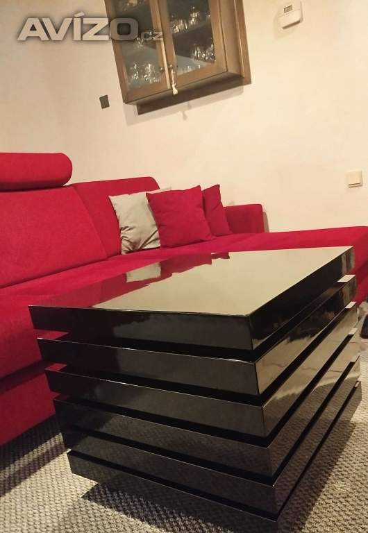 Konferenční designový stolek 