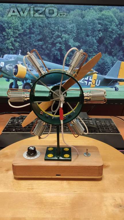 Foto inzerátu DIY stolní větrák - styl Junkers Ju52 CASA 325L