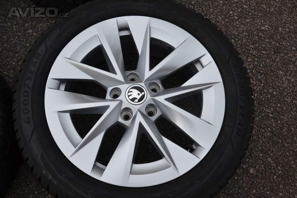 Zimní NOVÝ komplet Škoda Octavia IV+205/55R17 GoodYear