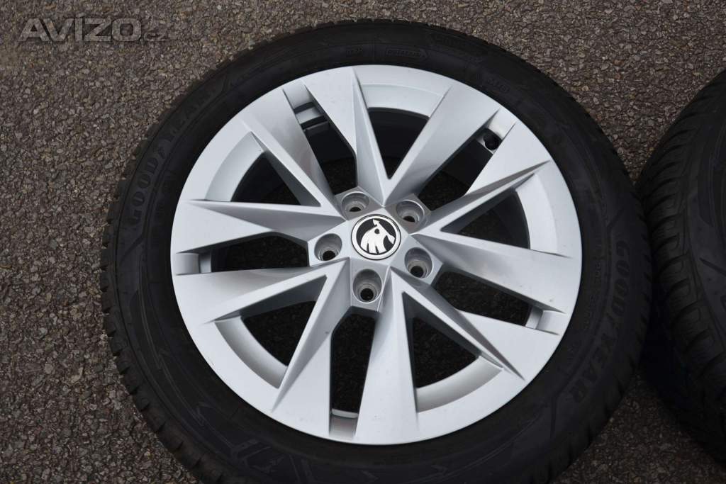 Foto inzerátu Zimní NOVÝ komplet Škoda Octavia IV+205/55R17 GoodYear