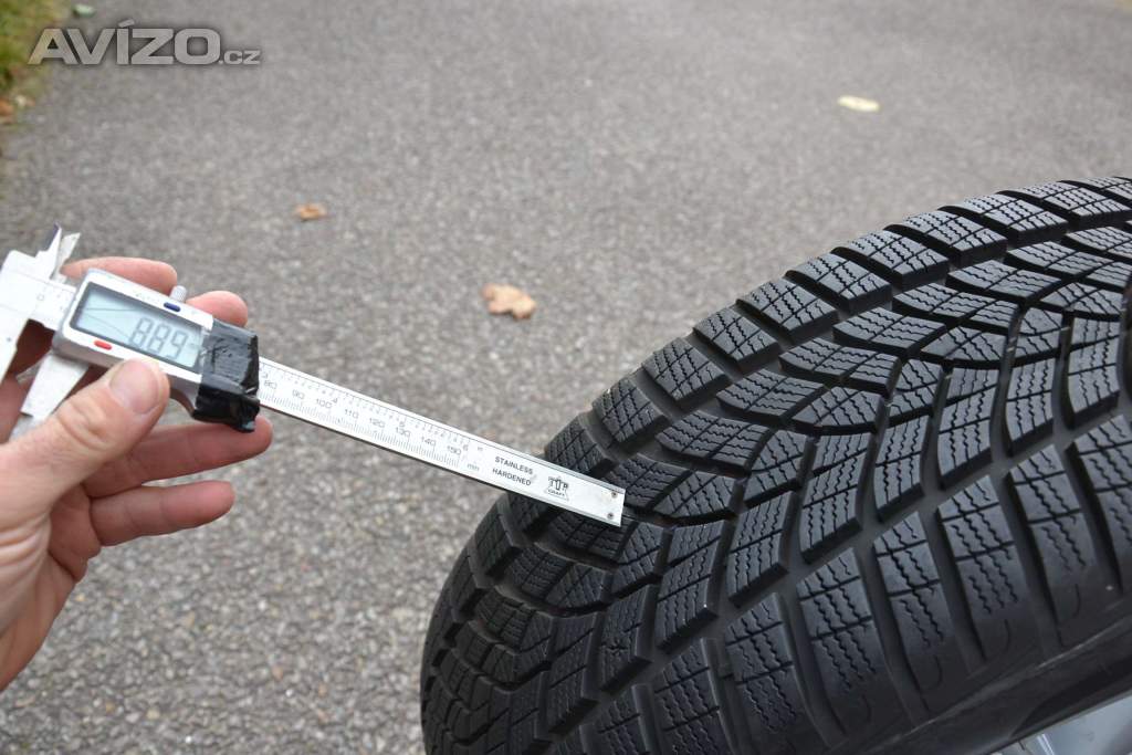 Foto inzerátu Zimní NOVÝ komplet Škoda Octavia IV+205/55R17 GoodYear