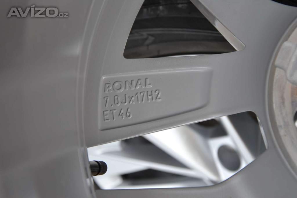 Foto inzerátu Zimní NOVÝ komplet Škoda Octavia IV+205/55R17 GoodYear