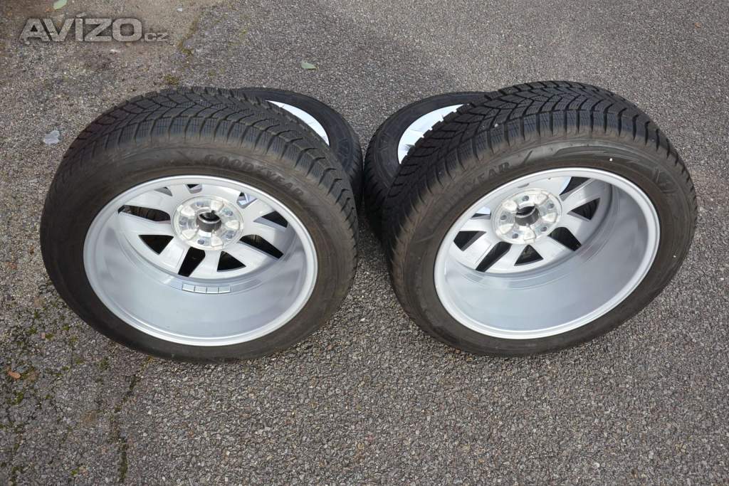 Foto inzerátu Zimní NOVÝ komplet Škoda Octavia IV+205/55R17 GoodYear