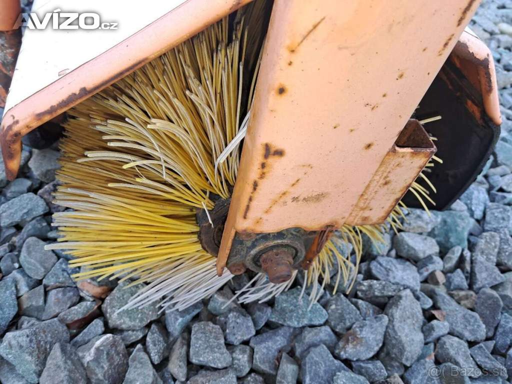 Foto inzerátu Beilhack čelní otočný smeták