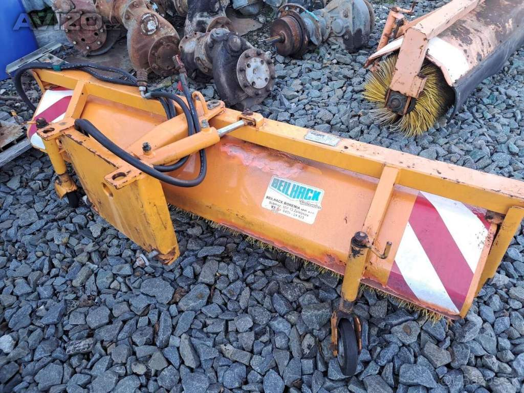 Foto inzerátu Beilhack čelní otočný smeták