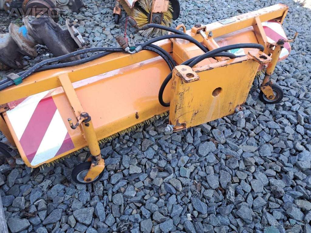 Foto inzerátu Beilhack čelní otočný smeták