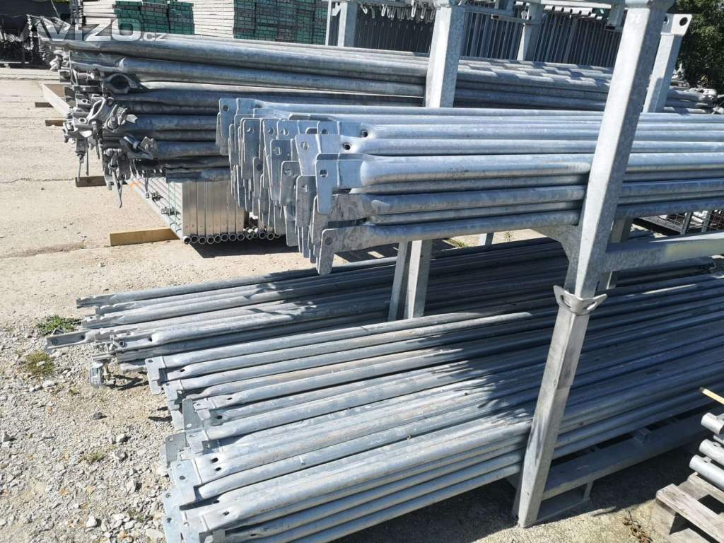 Foto inzerátu Fasádní lešení BAUMANN a LAYHER – nové, robustní, ocelové 4,3 X 18,42