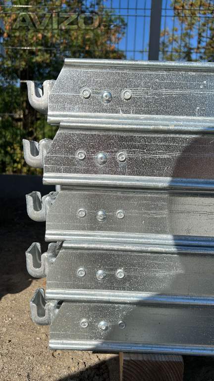 Foto inzerátu Fasádní lešení BAUMANN a LAYHER – nové, robustní, ocelové 4,3 X 18,42