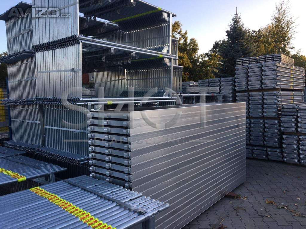 Foto inzerátu Fasádní lešení BAUMANN a LAYHER – nové, robustní, ocelové 4,3 X 18,42