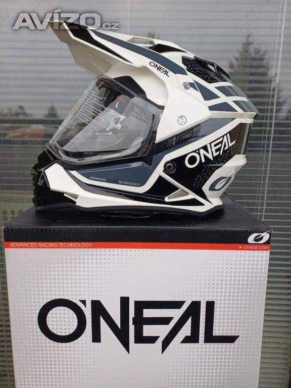 Foto inzerátu Enduro přilba Oneal Sierra R 2024