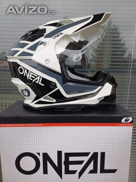 Foto inzerátu Enduro přilba Oneal Sierra R 2024