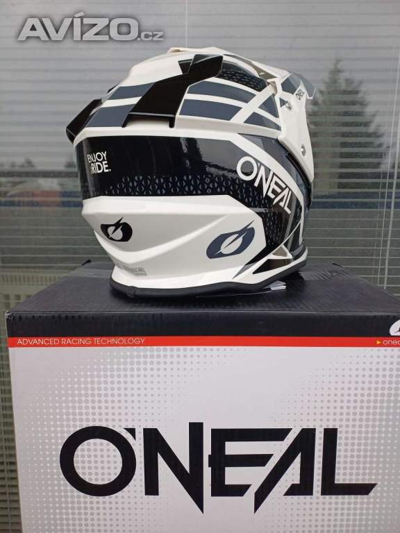 Foto inzerátu Enduro přilba Oneal Sierra R 2024