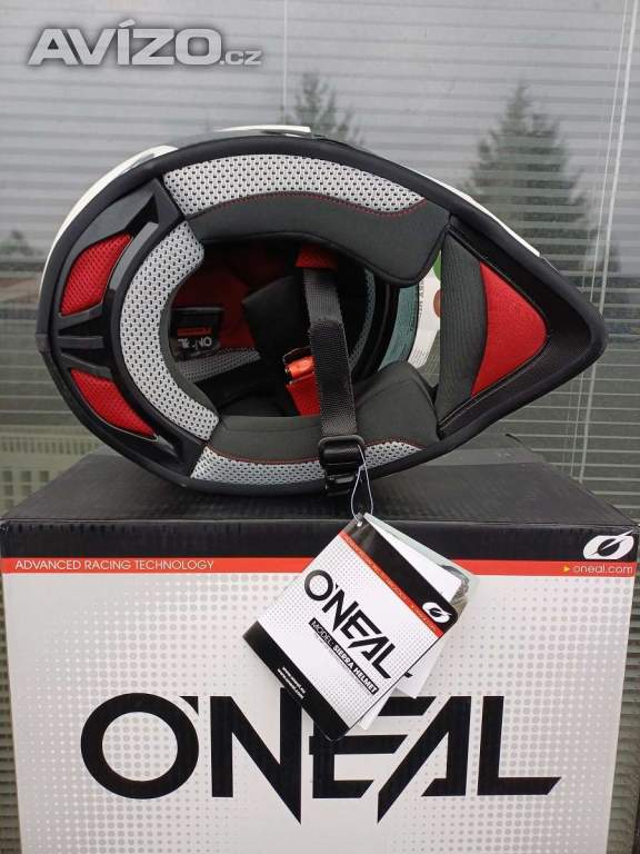 Foto inzerátu Enduro přilba Oneal Sierra R 2024