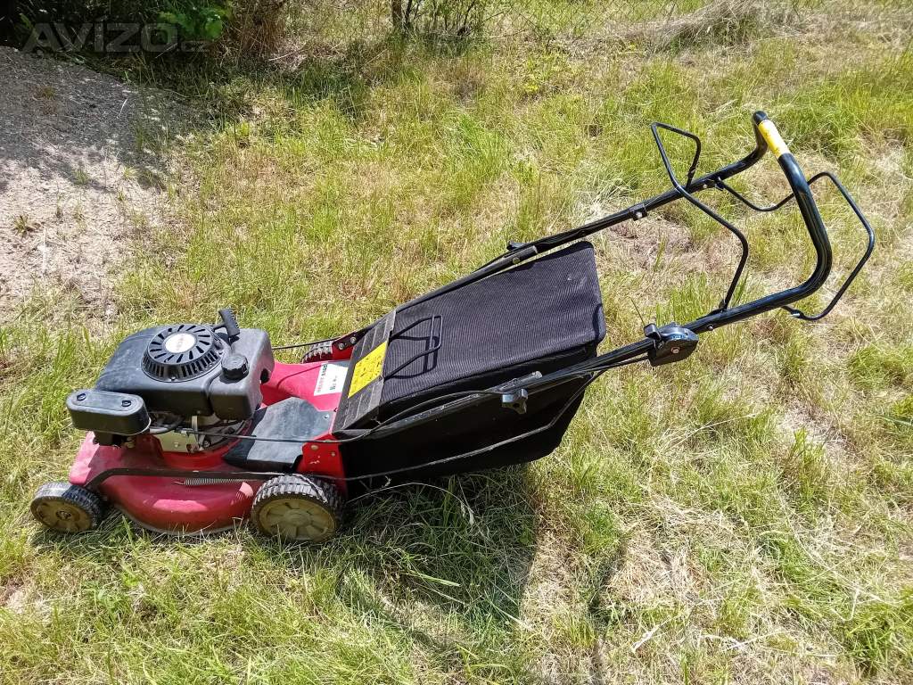 Foto inzerátu Prodám sekačku s pojezdem Hecht