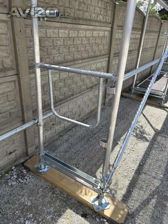 Foto inzerátu Nové lešení na fasádu – ocelové, stabilní, BAUMANN nebo LAYHER 4,3X27,63