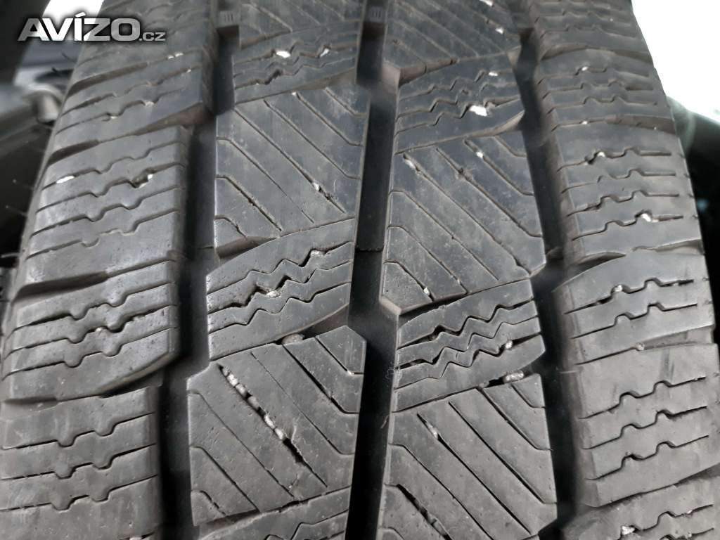 Sada nebo 2ks zimních zátěž. pneu 225/65 R16C: