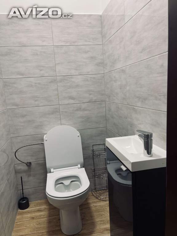 Foto inzerátu � Pronajmu plně vybavený,diskrétní prostor v Ostravě/Paskově.  (Denní nájem) ...