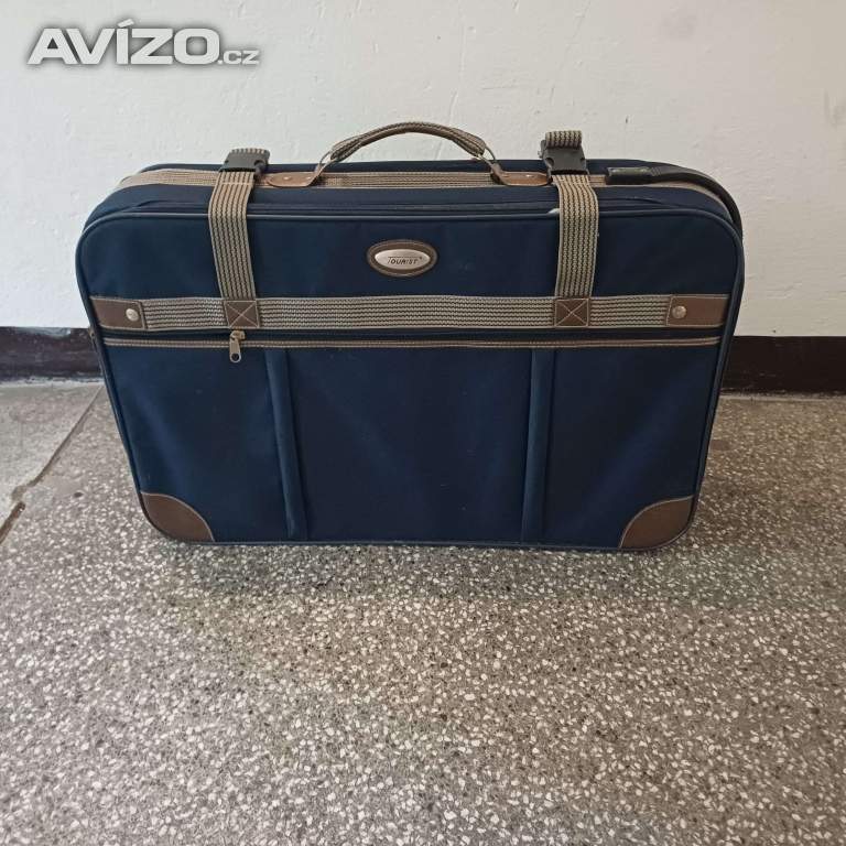 Foto inzerátu Kufr na koleckach