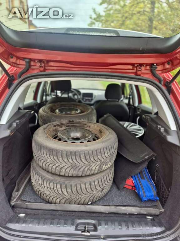 Foto inzerátu Peugeot 2008 1.2 PureTech (60 kW) – Tažné zařízeni