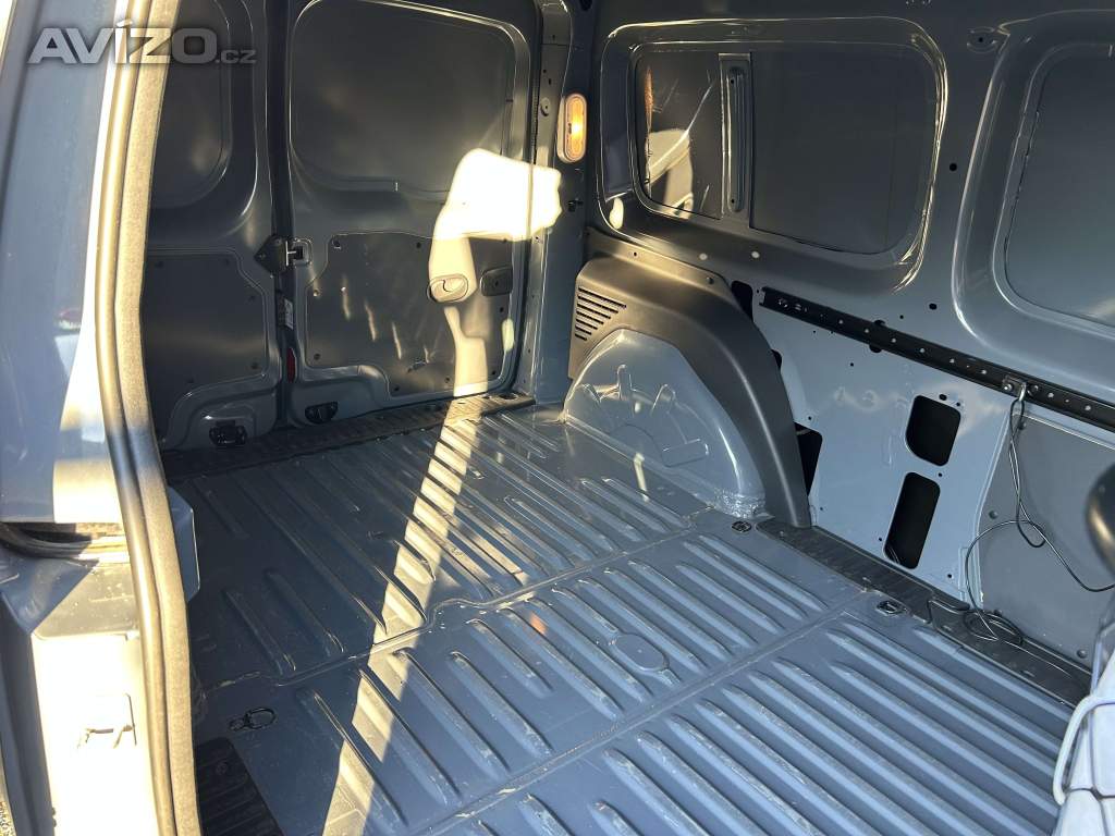 Foto inzerátu RENAULT KANGOO Z.E.33 44KW MAXI JEN 32TKM ELEKTRO DPH