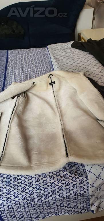 Foto inzerátu Prodám oblečení nenosene