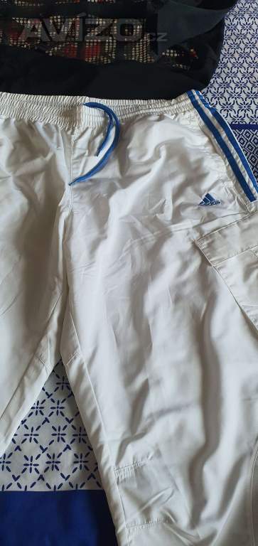 Foto inzerátu Prodám oblečení nenosene