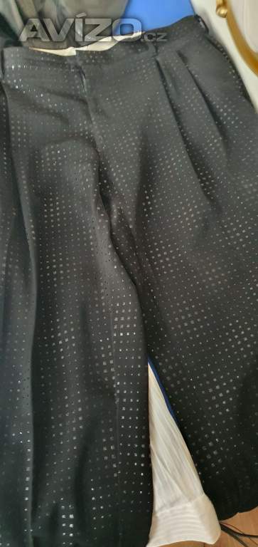 Foto inzerátu Prodám oblečení nenosene