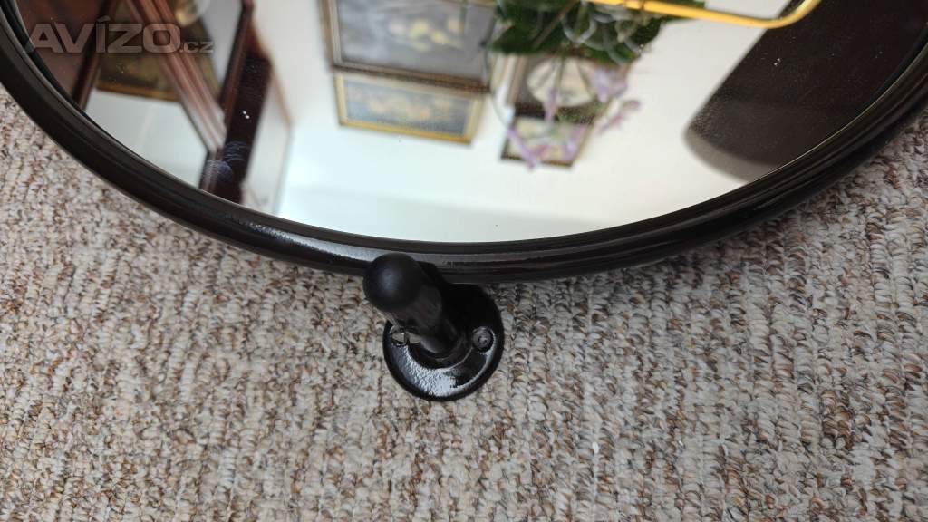 Foto inzerátu Nástěnné zrcadlo 