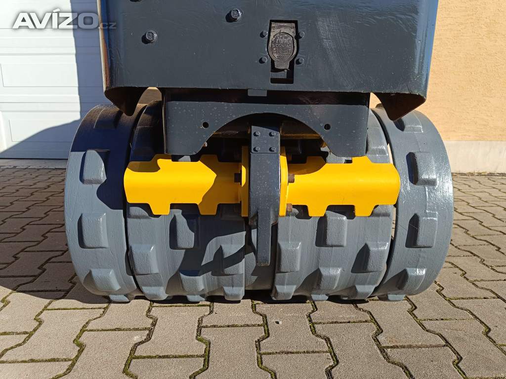 Foto inzerátu Vibrační válec Wacker Neuson RTKx-SC 3 - motor KUBOTA