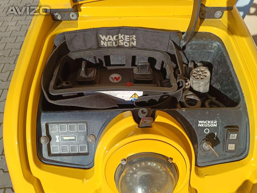 Foto inzerátu Vibrační válec Wacker Neuson RTKx-SC 3 - motor KUBOTA