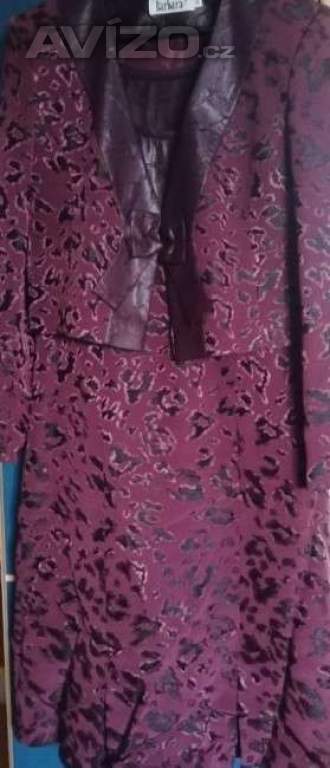 Luxusní dámský kostým 