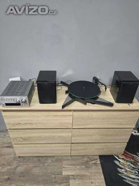 Foto inzerátu Gramofon Metallica limited edition 