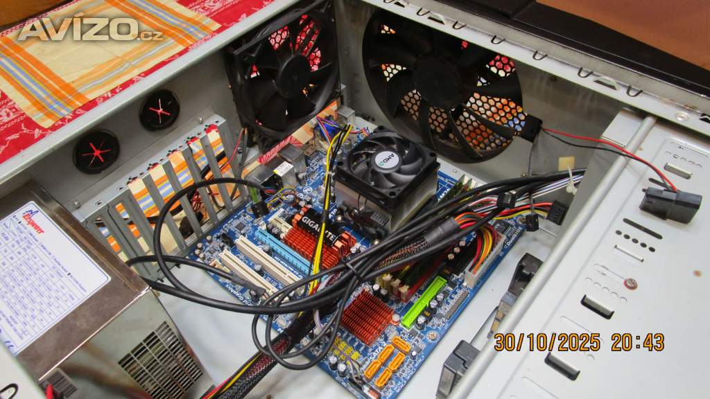 Foto inzerátu PC součástky zdarma